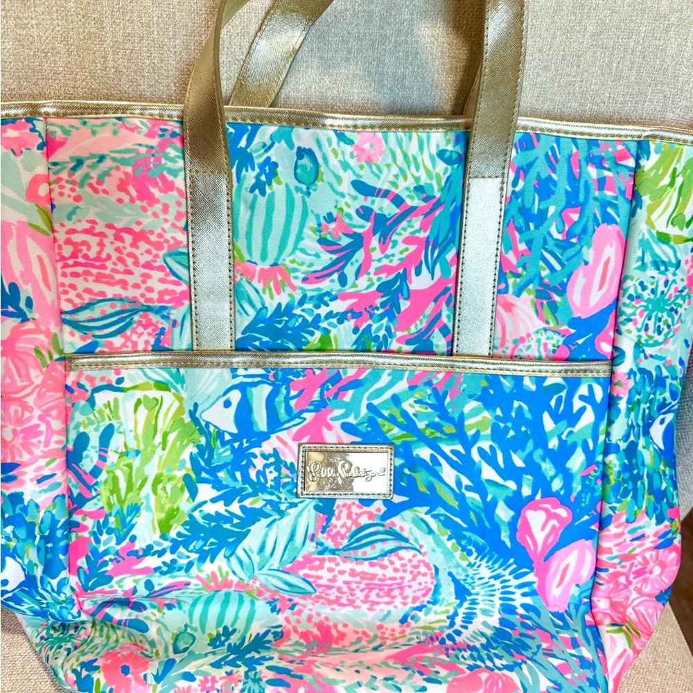 Lilly Pulitzer Vibrant Blue and Pink Tote Backpack - Picture 2 of 9